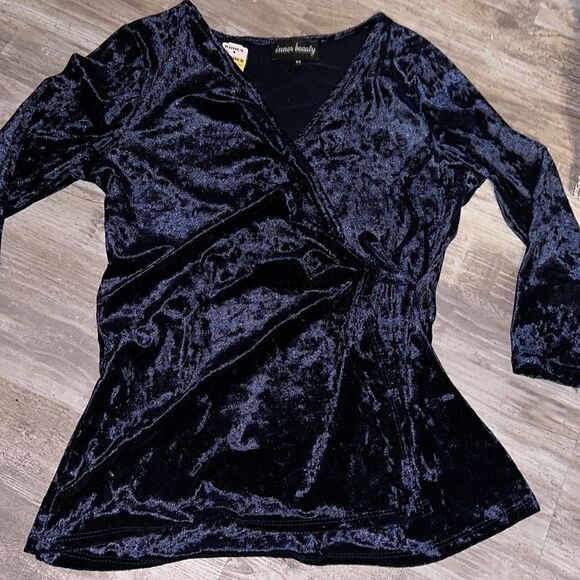 Nwt Inner Beauty Women's deep blue Crushed Velvet Surplice Front Top sz M - Picture 8 of 15